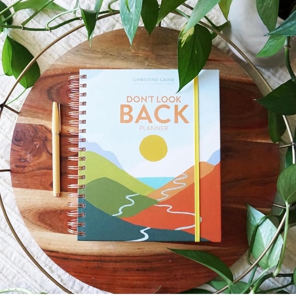 'Don't Look Back' Planner - Christine Caine - Picture 2 of 10
